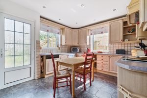 kitchen- click for photo gallery